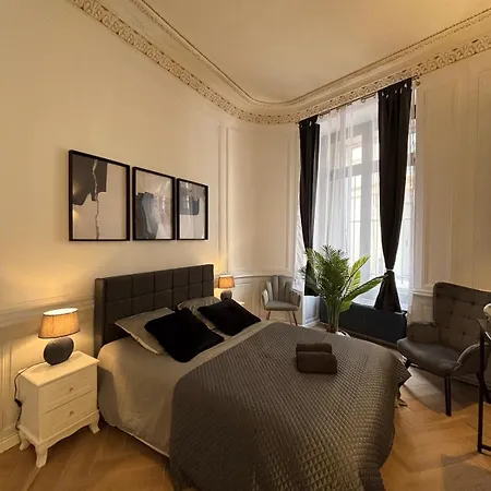Apartment Le Petit Boudoir De *