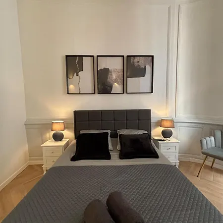 Le Petit Boudoir De * Beziers
